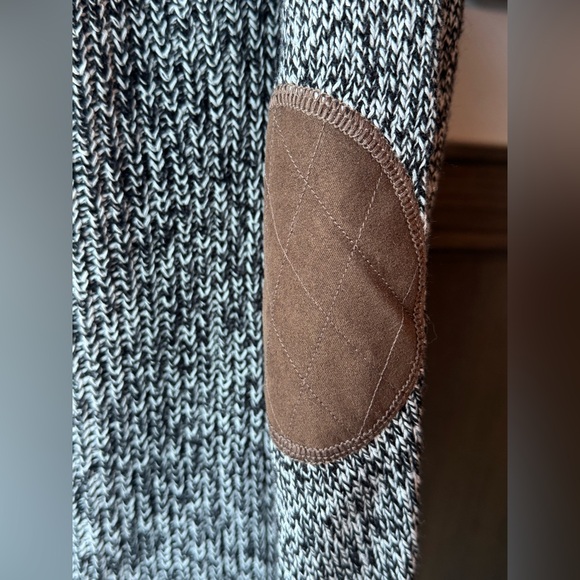 RD Style Black and White Women's Sweater brown elbow patches large - Picture 4 of 8
